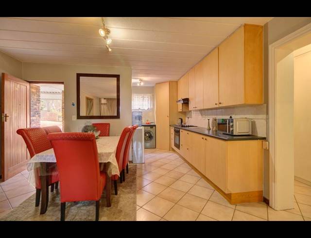 2 BEDROOM APARTMENT FOR SALE IN NORTH RIDING